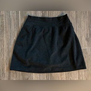 EUC Beyond Yoga Spacedye Skirt size Small- Darkest night